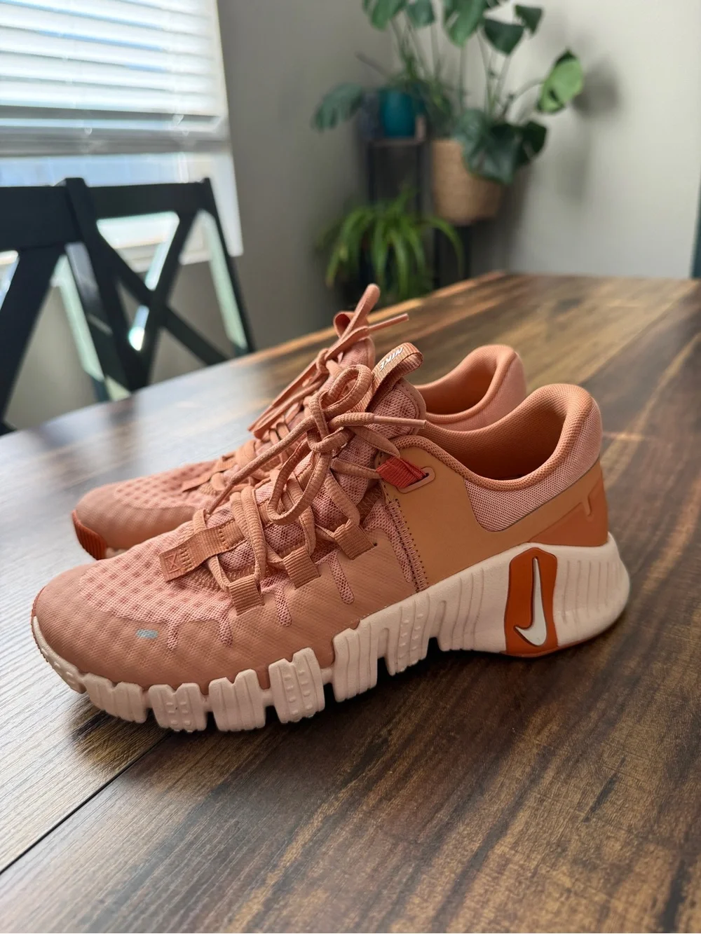 Nike Metcon Free Coral/Pink Training Sneakers